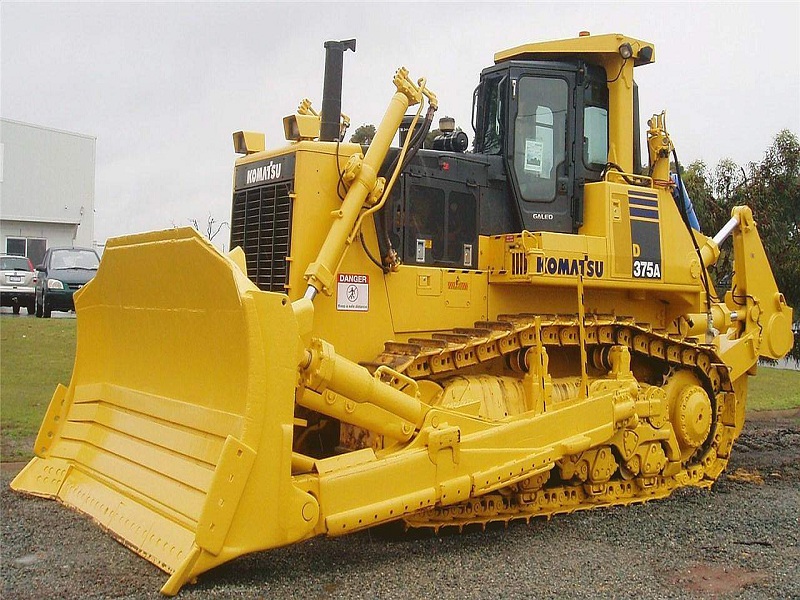 Бульдозер komatsu